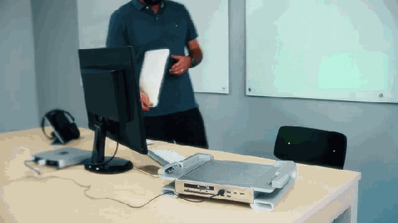 为Macbook准备的扩展底座