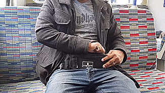 fanny-pack-selfie-stick-8908