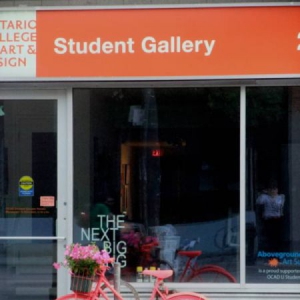 废旧自行车城市装饰