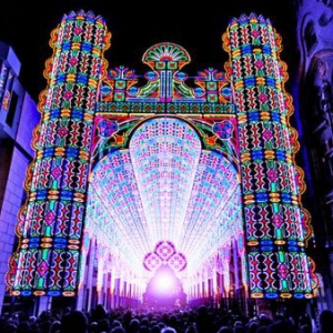 美轮美奂的LED教堂