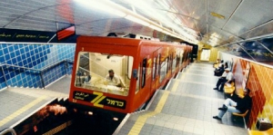 “爬山”的地铁