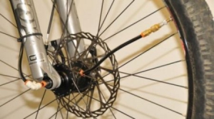 山地车随行充气系统