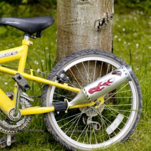 儿童车“排气管”