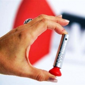 让人瞬间“醉酒”的酒精喷雾器