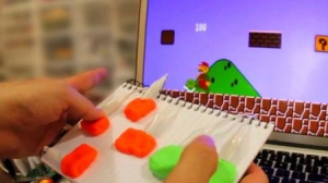 让任何东西变身触摸板的神奇电路板