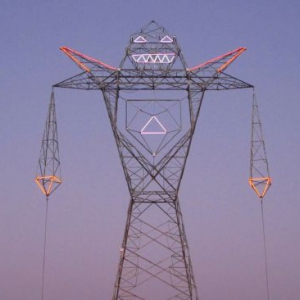 巨型电缆塔机器人