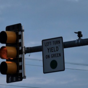 控制红灯时间的智能红绿灯