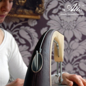 优雅的弧形缝纫机