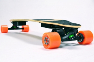 目前最轻的电动滑板车