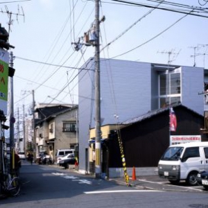 ＂V＂字内凹窗紧凑住宅