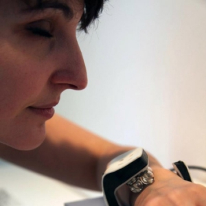 趣味手表之闻一闻几点了