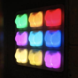 好玩的“打屁屁”壁灯