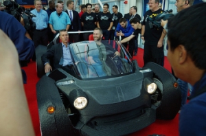 世界首辆3D打印汽车