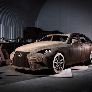 LEXUS用纸板“拼凑”的轿车
