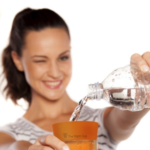 水果味水杯让白开水也甜甜的