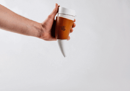 帅气的号角咖啡杯