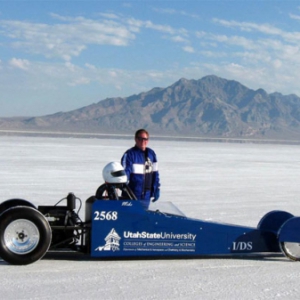 以奶酪为燃料的飞快赛车