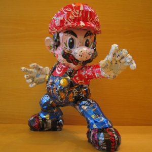 可爱的易拉罐卡通人