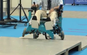 能爬台阶的机器人轮椅