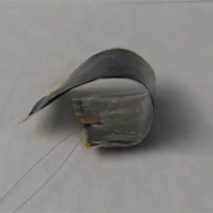 吸湿发电的混合新材料