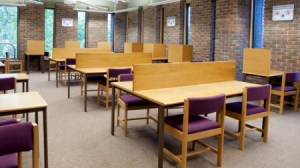 首家电子化公共图书馆