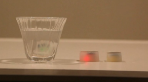 预警喝醉的智能“冰块”