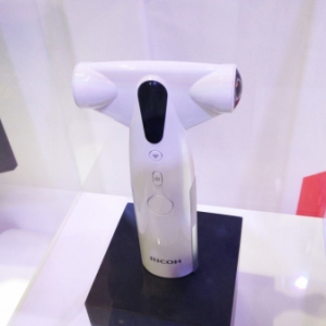 一键拍摄全景的“怪物”相机