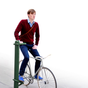 路口处的休息扶手架