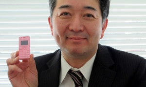 目前最小最轻便的手机