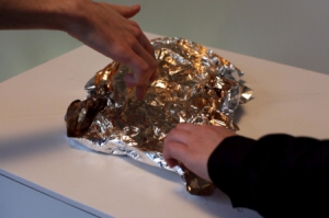 “害羞”的金属箔纸