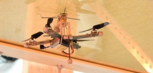 让无人机倒悬天花板的创新结构