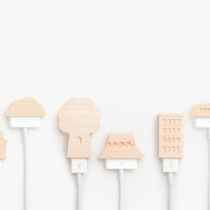 数据线接头的小木盖