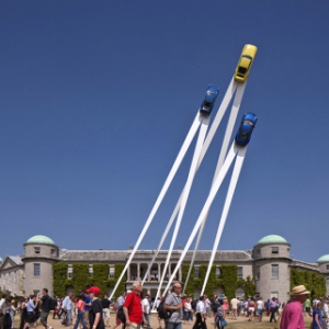 保时捷雕塑之一飞冲天