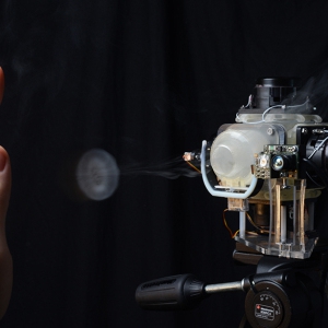 提供触觉反馈的“喷气”装置