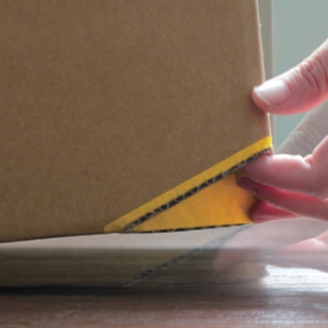 “缺角”的纸箱