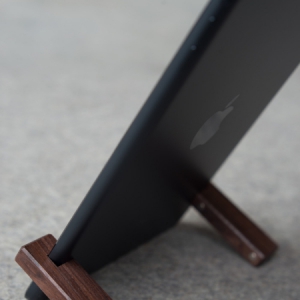 木质卡槽iPad支架