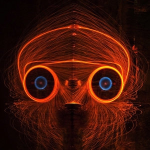 长曝光下的罗夏光绘面具