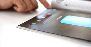 摩托罗拉变色杂志广告