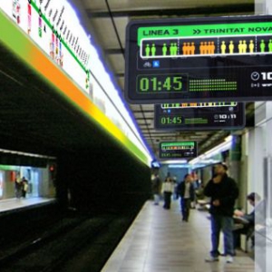 智能地铁站台提示牌