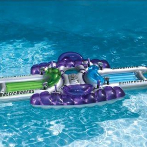 充气船舰之泳池大战