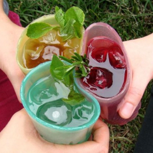 可食用的琼脂果汁杯