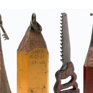 铅笔芯上的雕塑