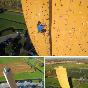 高耸入云的攀岩墙