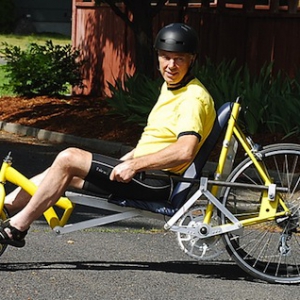 新型残疾人自行车