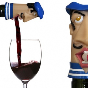 卡通海员酒瓶嘴